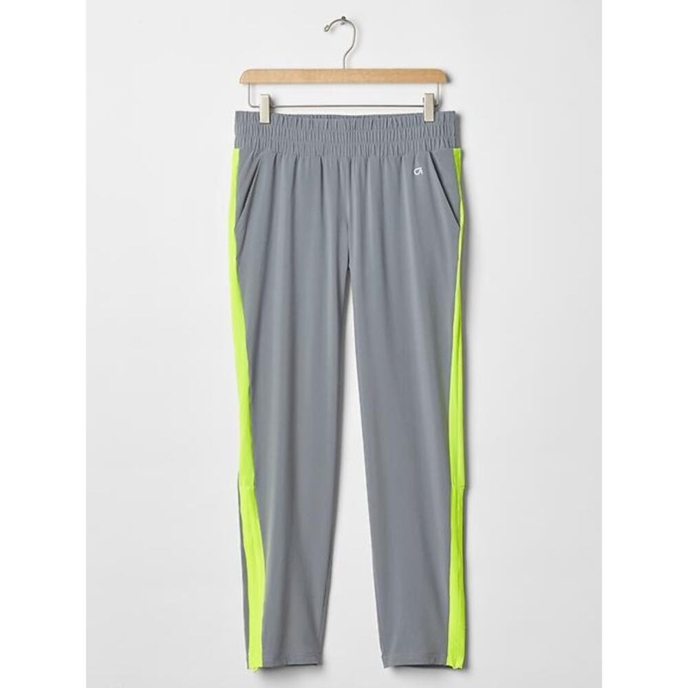 Gap fit Studio Cinch Leg Pants